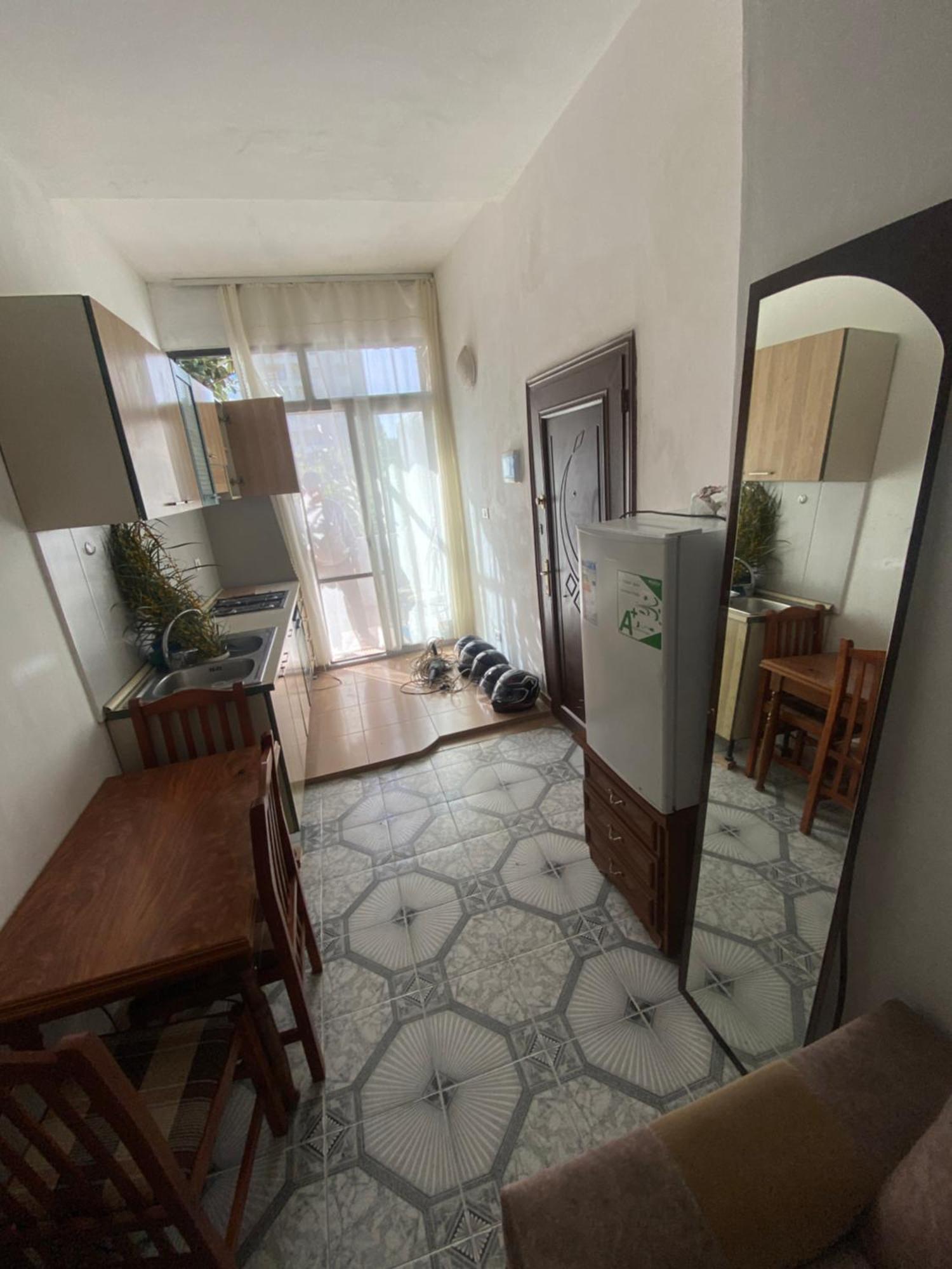 Lovely 2-Bedroom With Greenery View Durrës Extérieur photo